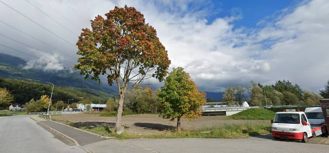Commercial plot near motorway access