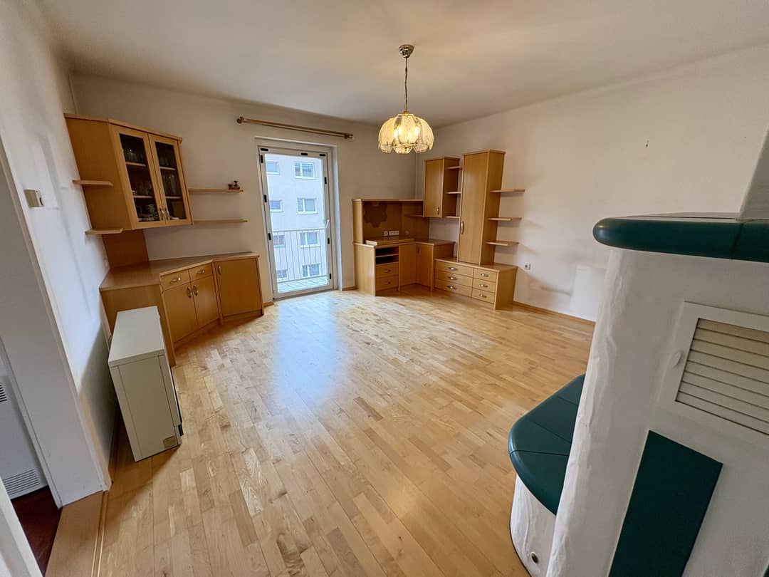 Charmante Altbauwohnung mit Kachelofen und Balkon