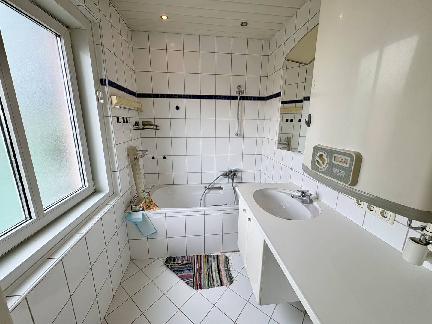 Charmante Altbauwohnung mit Kachelofen und Balkon