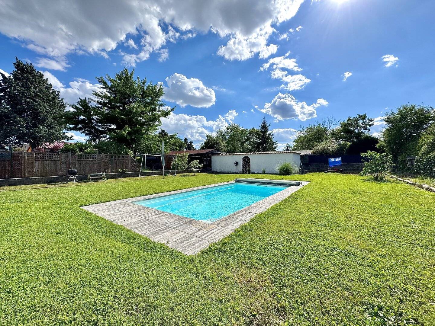 Bungalow with Pool and Terrace in Peaceful Location