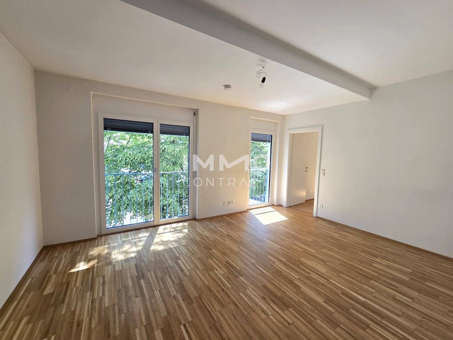 Modern apartment with balcony and fitted kitchen
