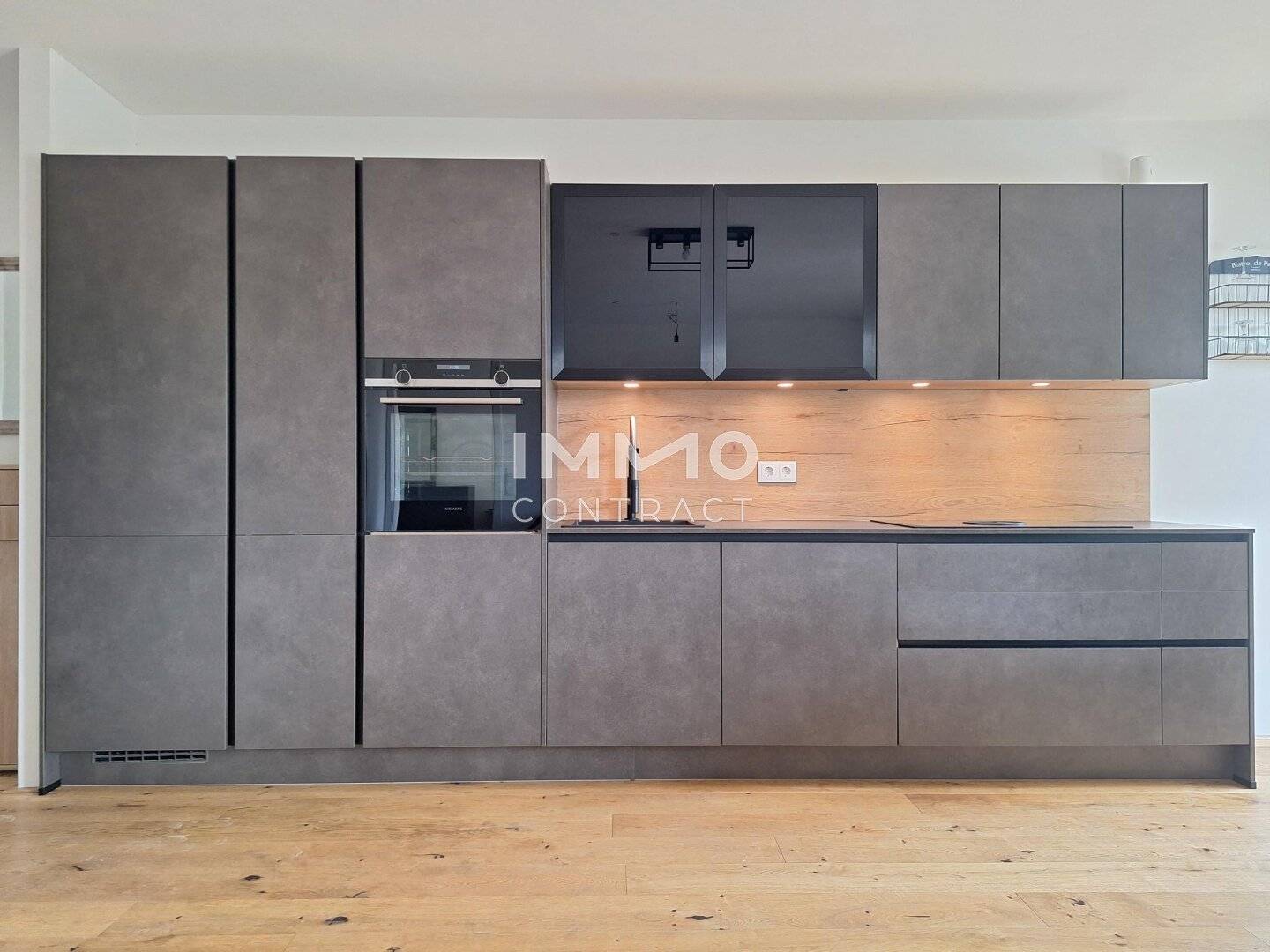 Bright 2 Room Apartment with Balcony and Underfloor Heating