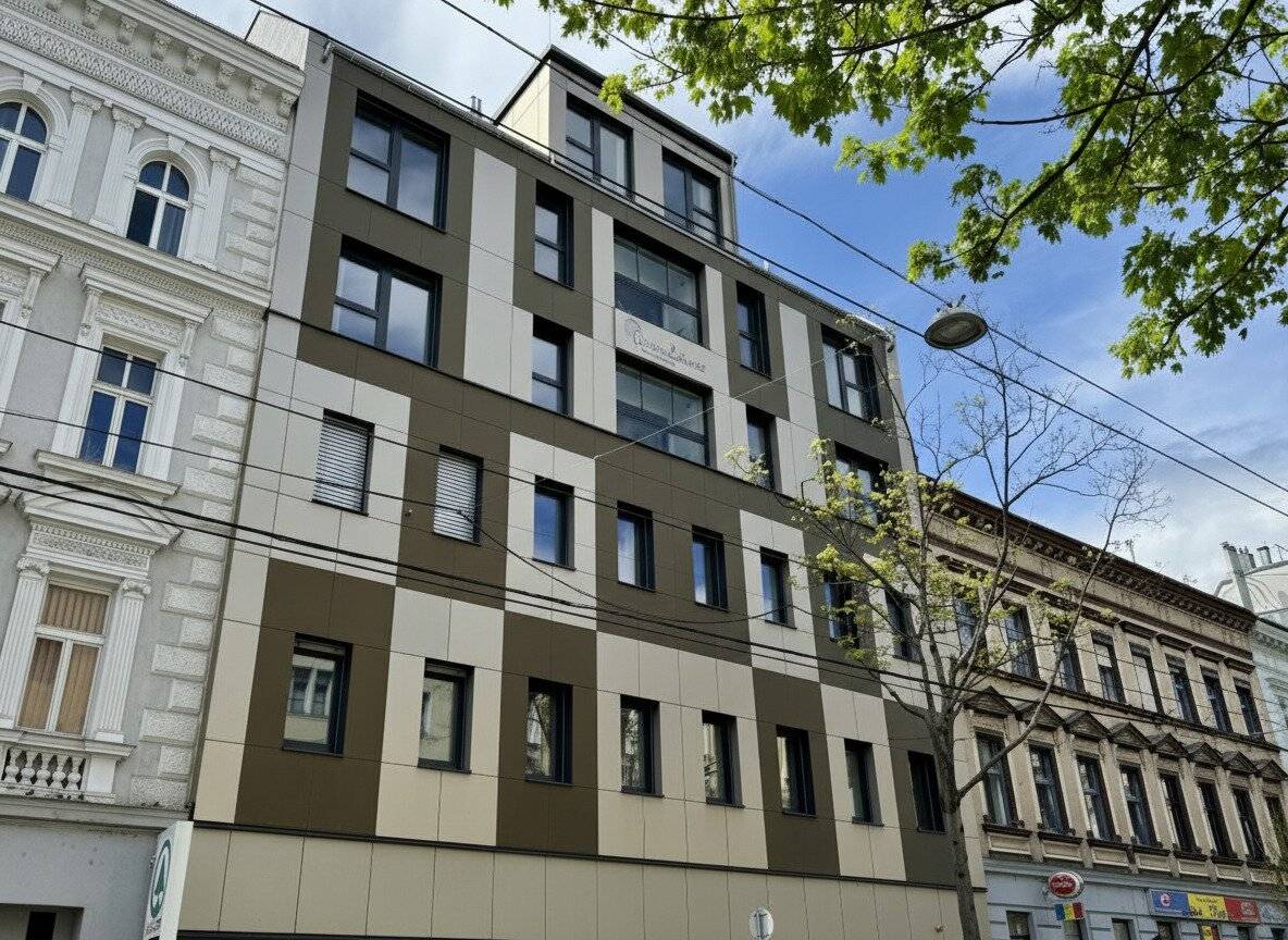 STYLISCH & MODERN - Dachgeschosswohnung mit Balkon und Dachterrasse neben U3