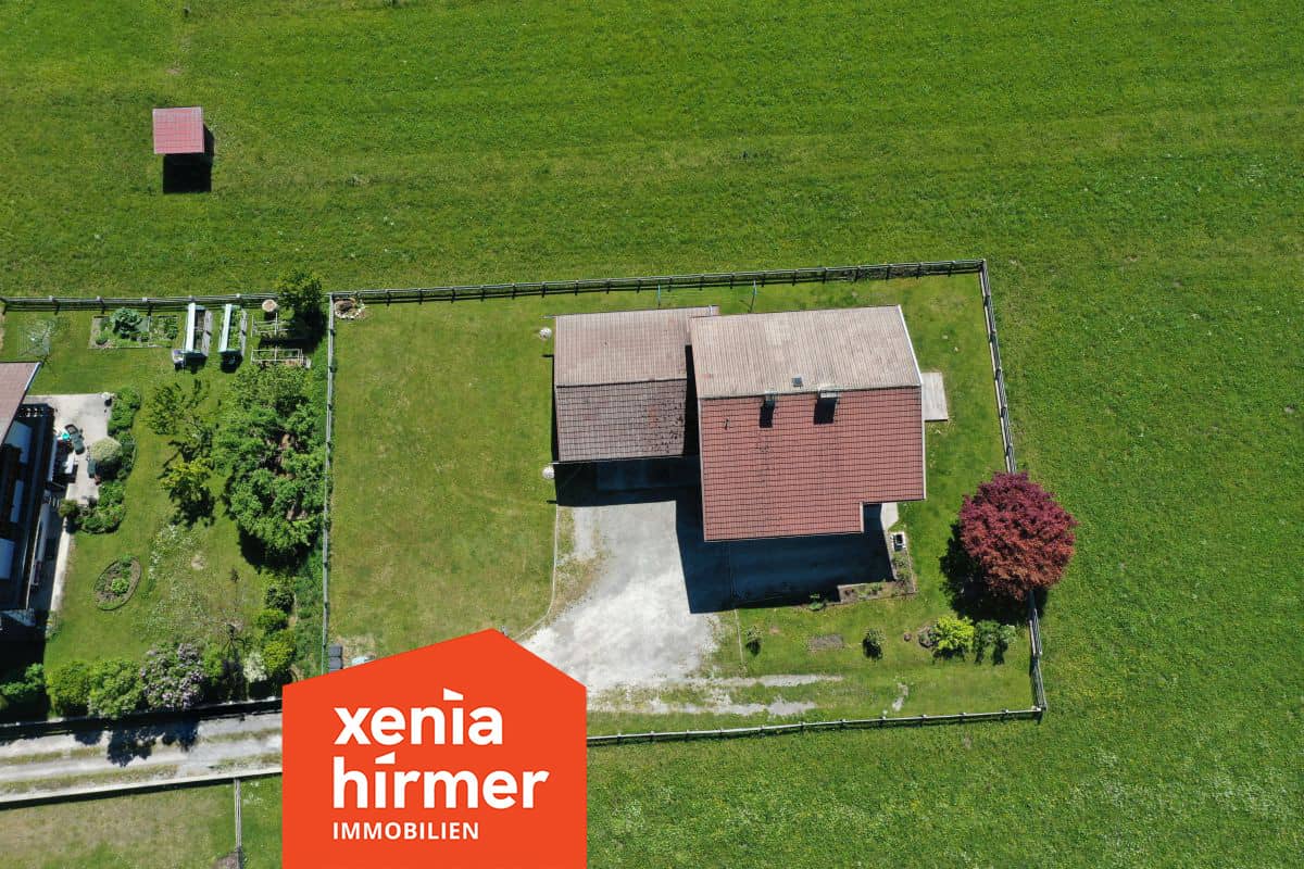 Einfamilienhaus with unobstructed mountain views and garden
