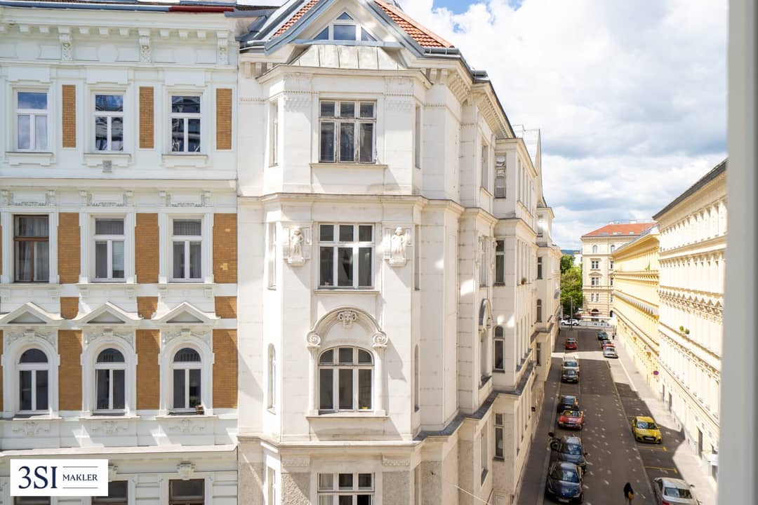 Generalsanierter Altbau mit französischem Parkett im Servitenviertel