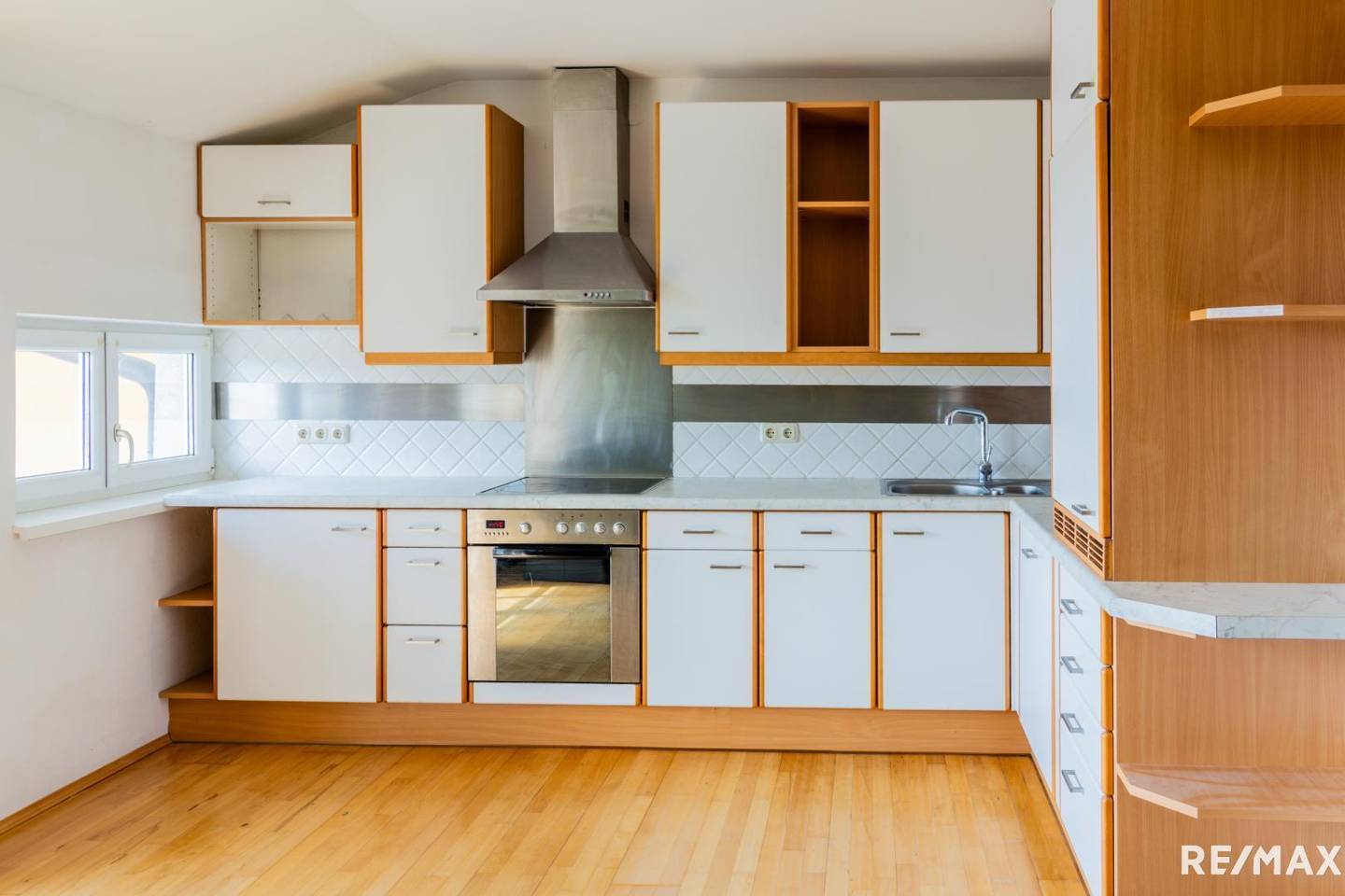 Helle 3 Zimmer Wohnung mit zwei Balkonen