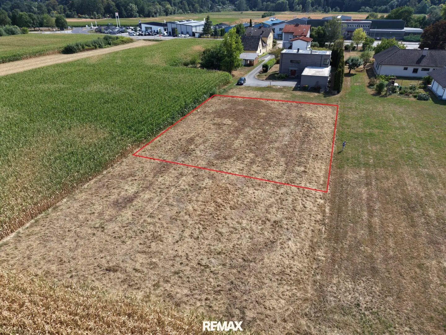 Sunny building plot in level location with ideal layout