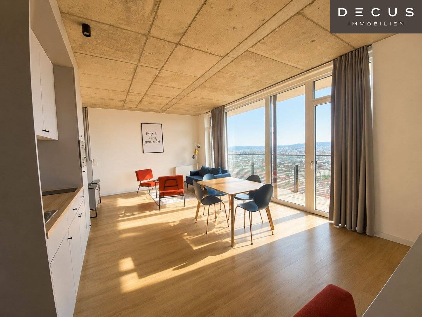 Apartment in TrIIIple with rooftop terrace and balcony