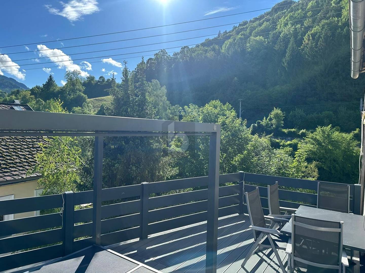 Dachgeschosswohnung mit großer südlicher Dachterrasse und Grünblick