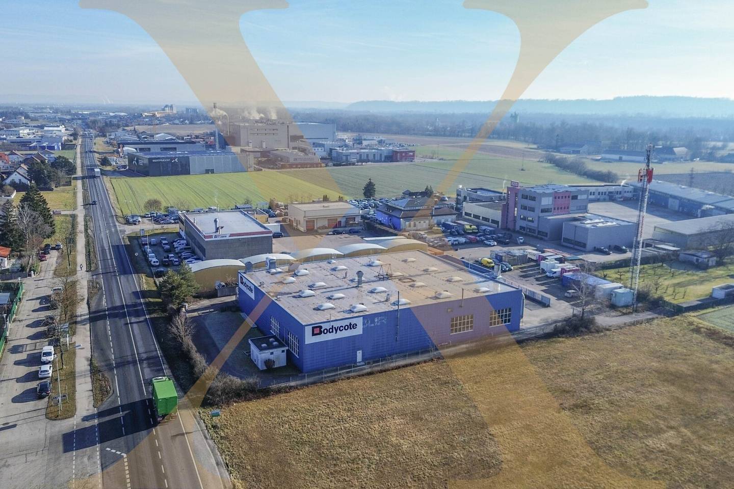 Versatile warehouse and production hall with office in a top location in Marchtrenk for rent 2,500 kVA available