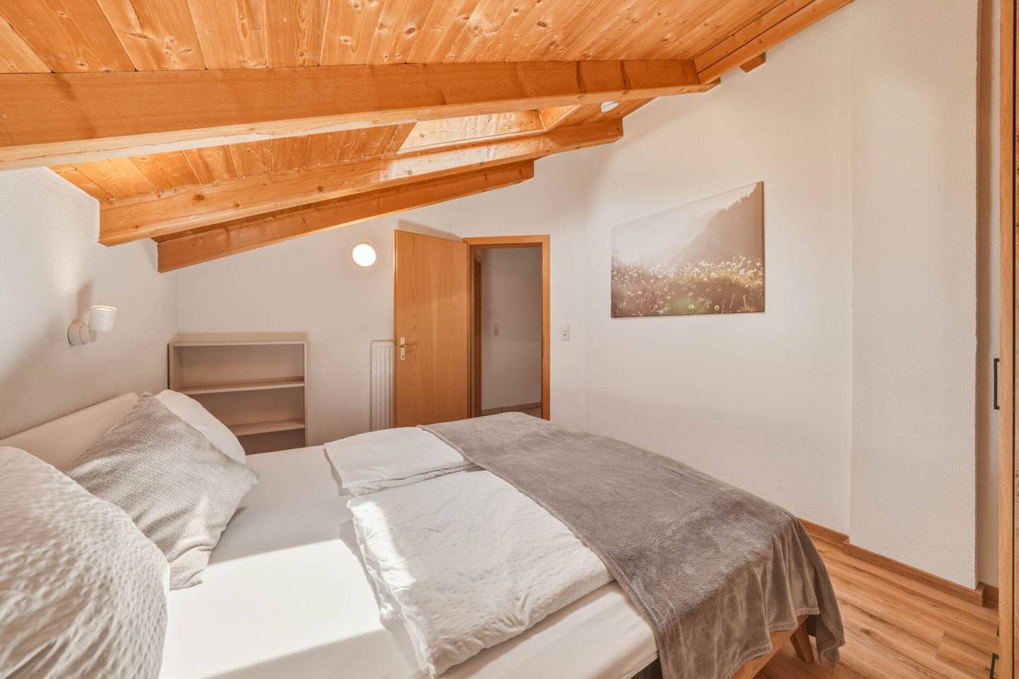 Apartmenthaus mit Balkonen und Terrassen in Skiliftnähe