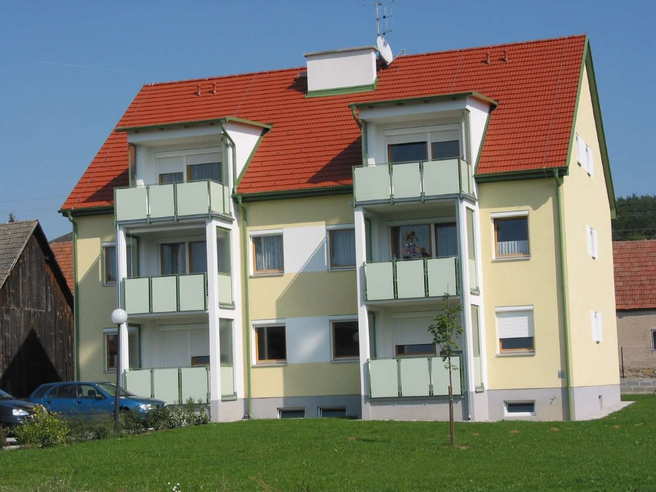 Ruhige Erdgeschosswohnung mit Gartenanteil