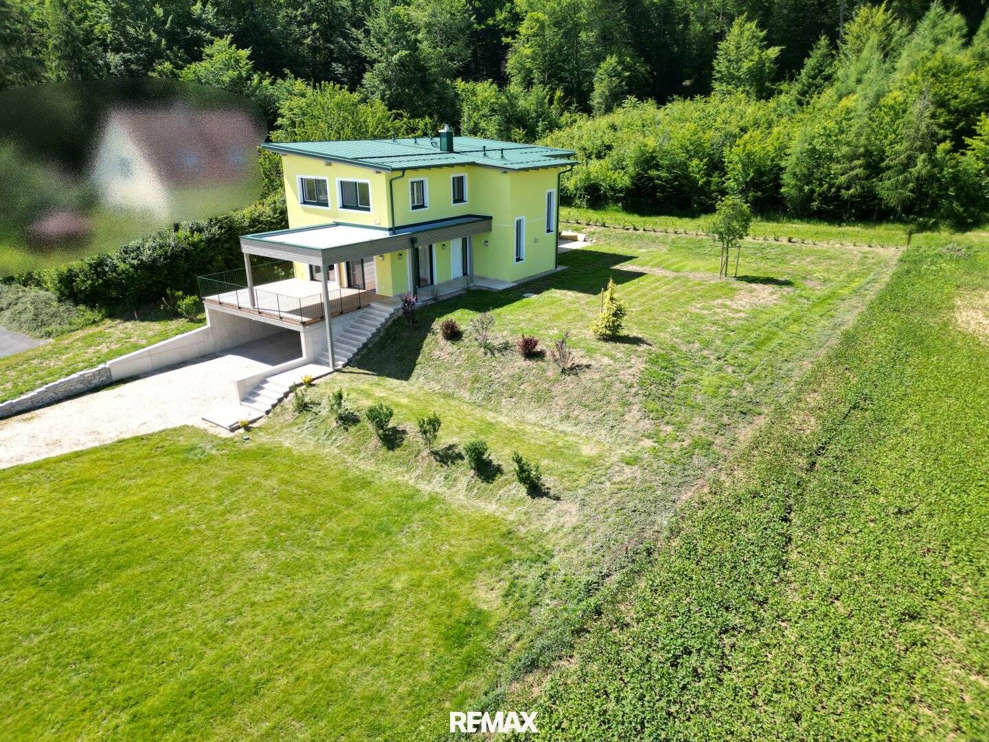 Neubau Einfamilienhaus mit Panorama Terrasse und großem Garten