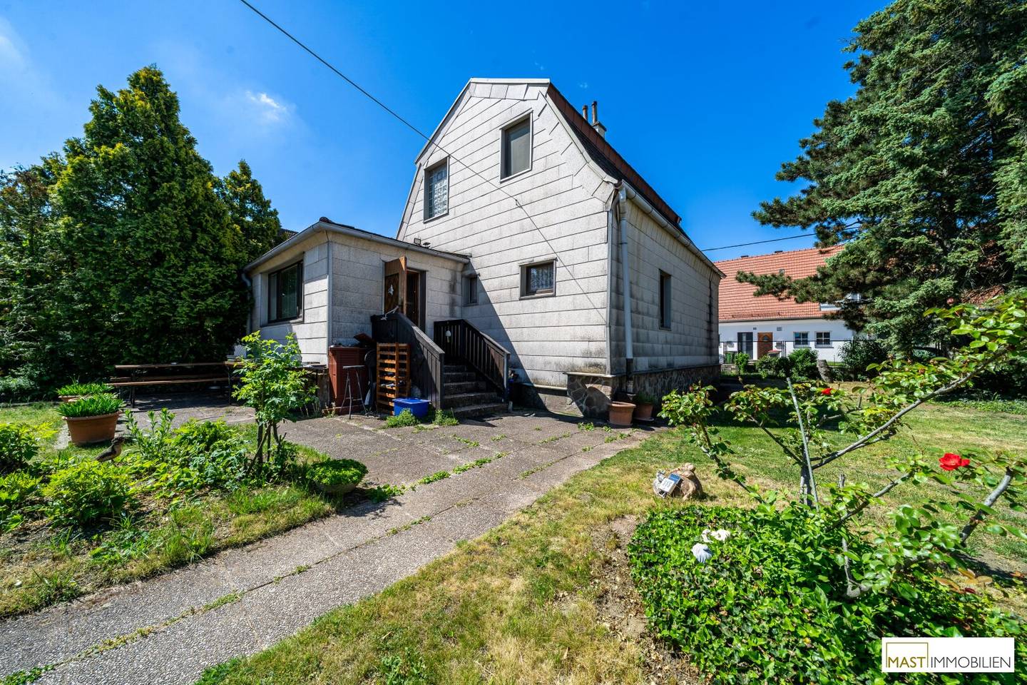 Charmantes Haus mit Garten in ruhiger Lage