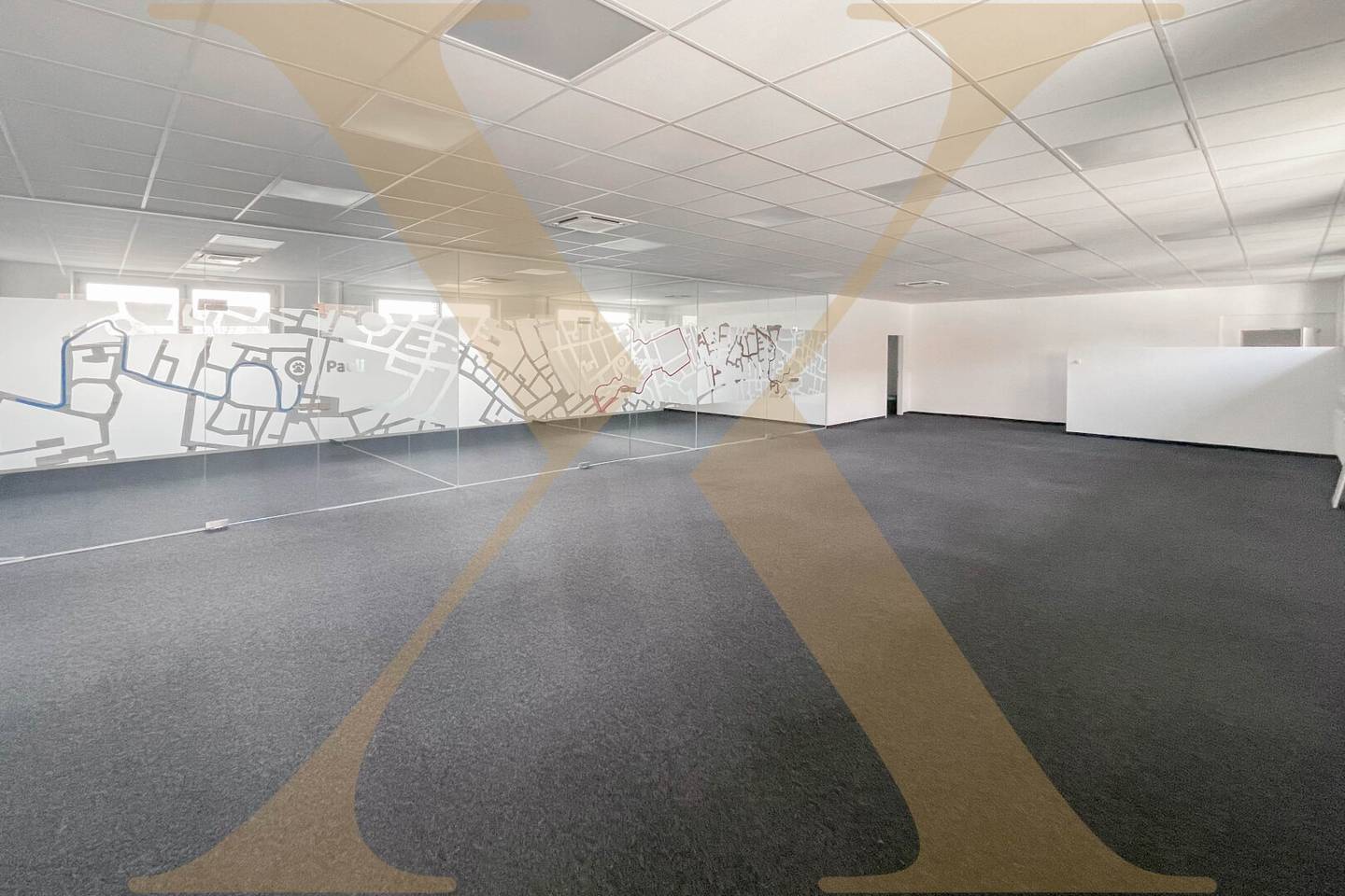 Bürofläche mit Lastenlift und Parkplätzen nahe Plus City