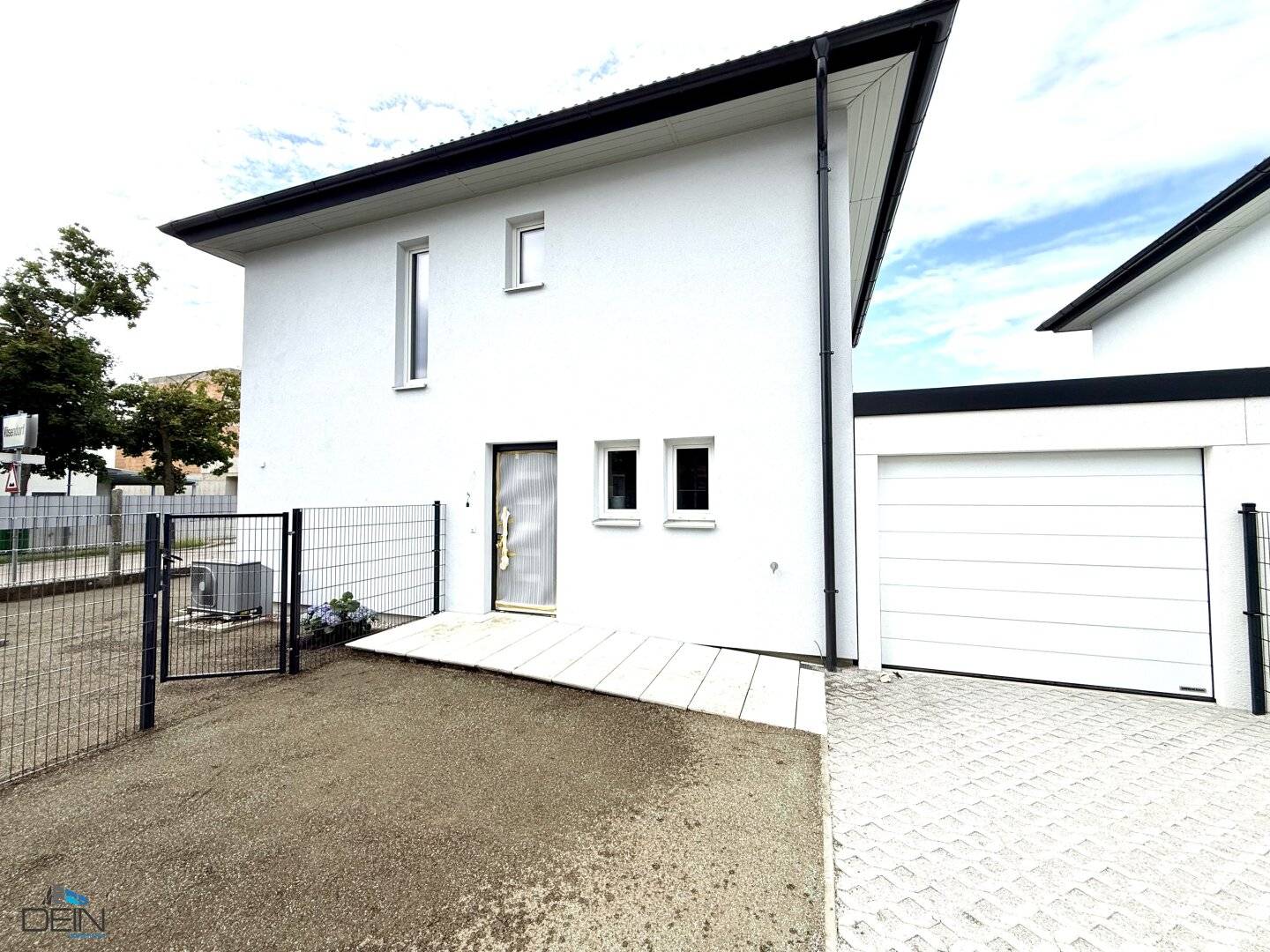 NEW! DREAMLIKE 4 ROOM DETACHED HOUSE WITH PRIVATE GARDEN AND GARAGE NEAR KAUFPARK VÖSENDORF