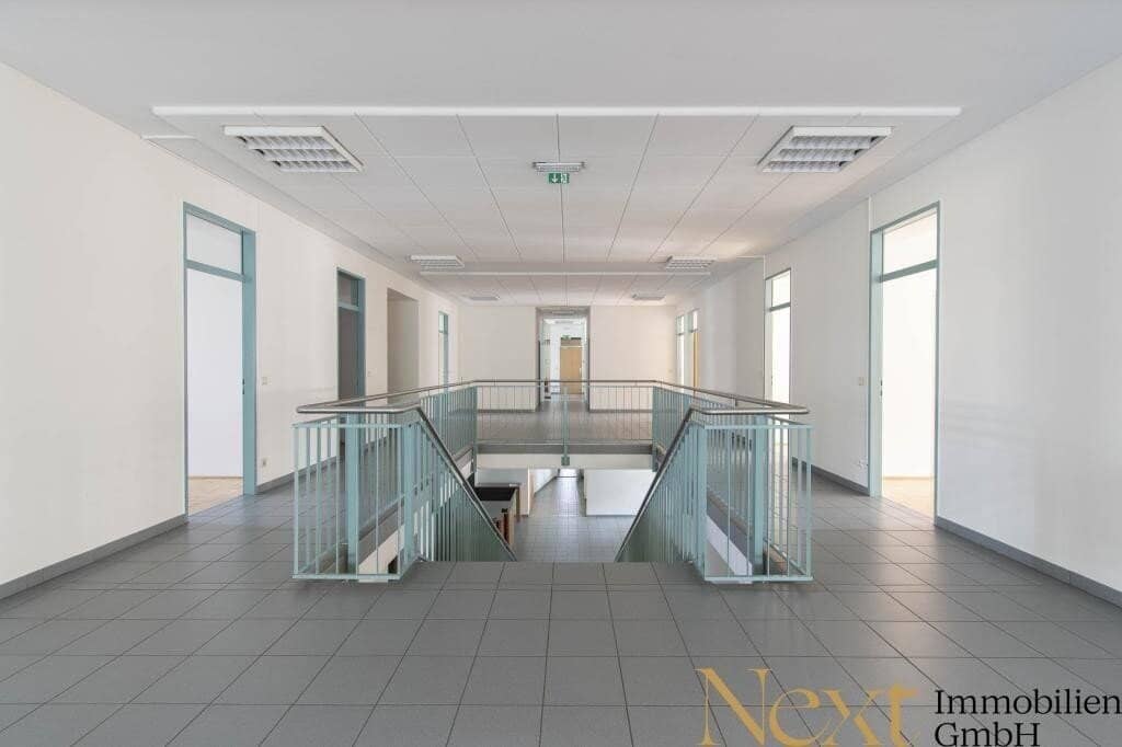 Generous two storey office space in Traun city center location for rent! Also available for sale!