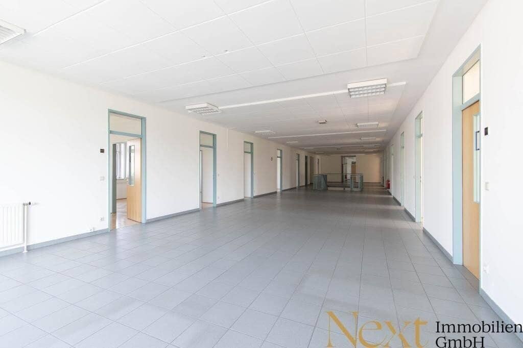 Generous two storey office space in Traun city center location for rent! Also available for sale!