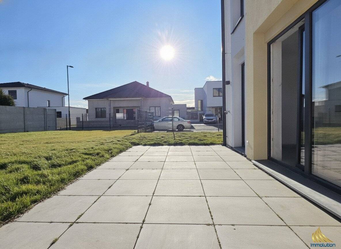 Modernes Reiheneckhaus mit Garten und Südwest Ausrichtung