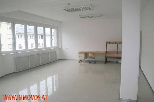 Top floor office space with rooftop terrace and panoramic view