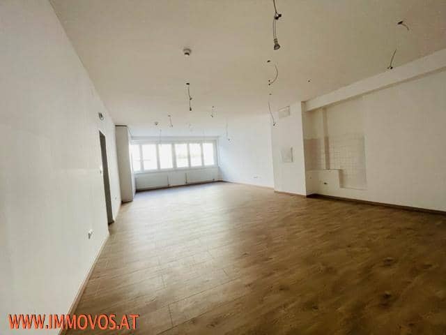 Top floor office space with rooftop terrace and panoramic view