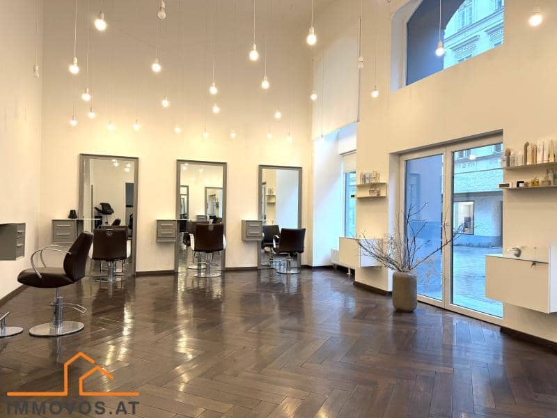 Bright retail space with parquet flooring in prime location near Mariahilferstraße