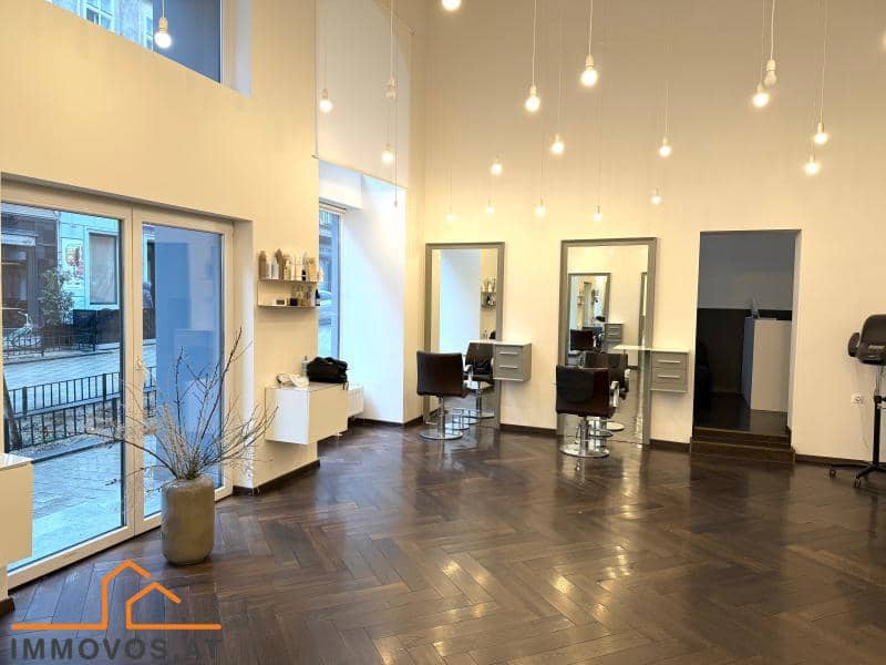 Bright retail space with parquet flooring in prime location near Mariahilferstraße