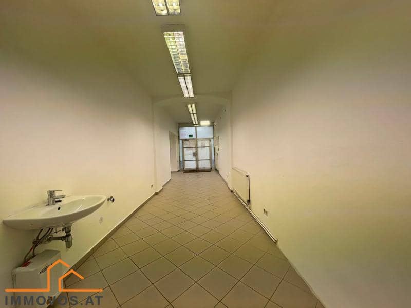 Renovated commercial space near Meidlinger Hauptstraße