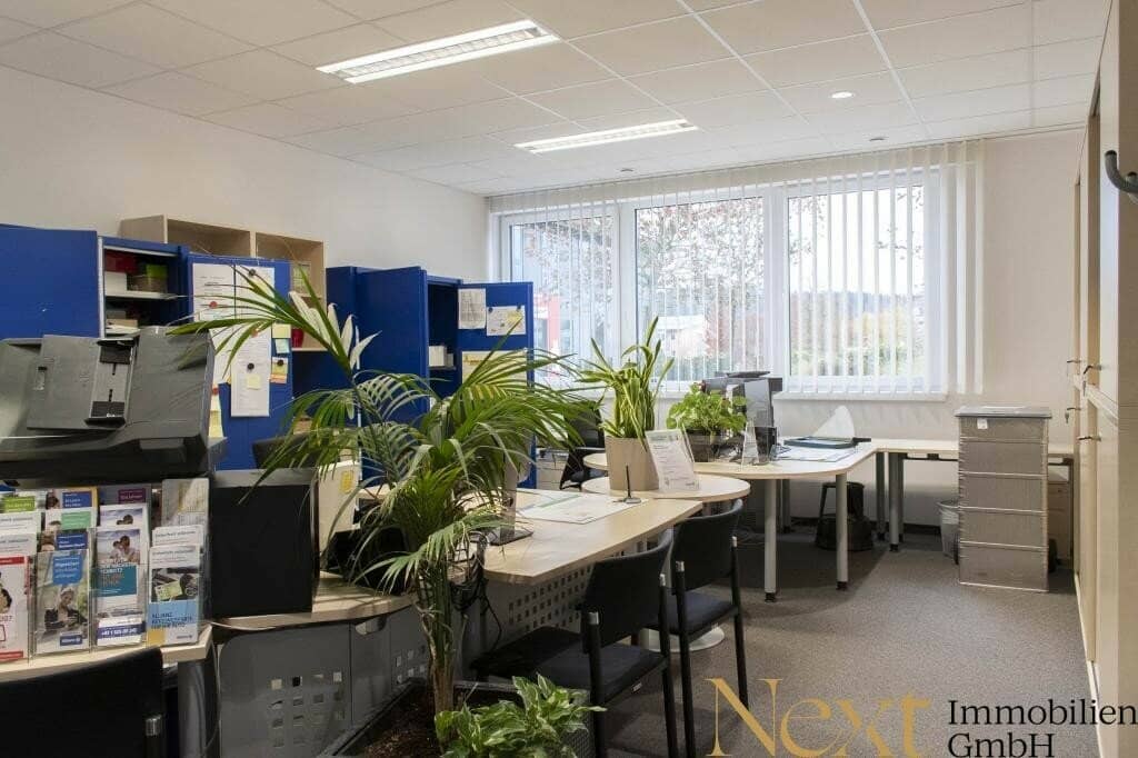 Neuwertige ca. 200m² große Bürofläche im Bürocenter Vöcklabruck zu vermieten