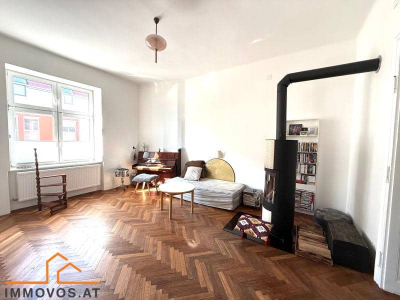 Charmantes Altbau mit Balkon und Souterrain Einheit