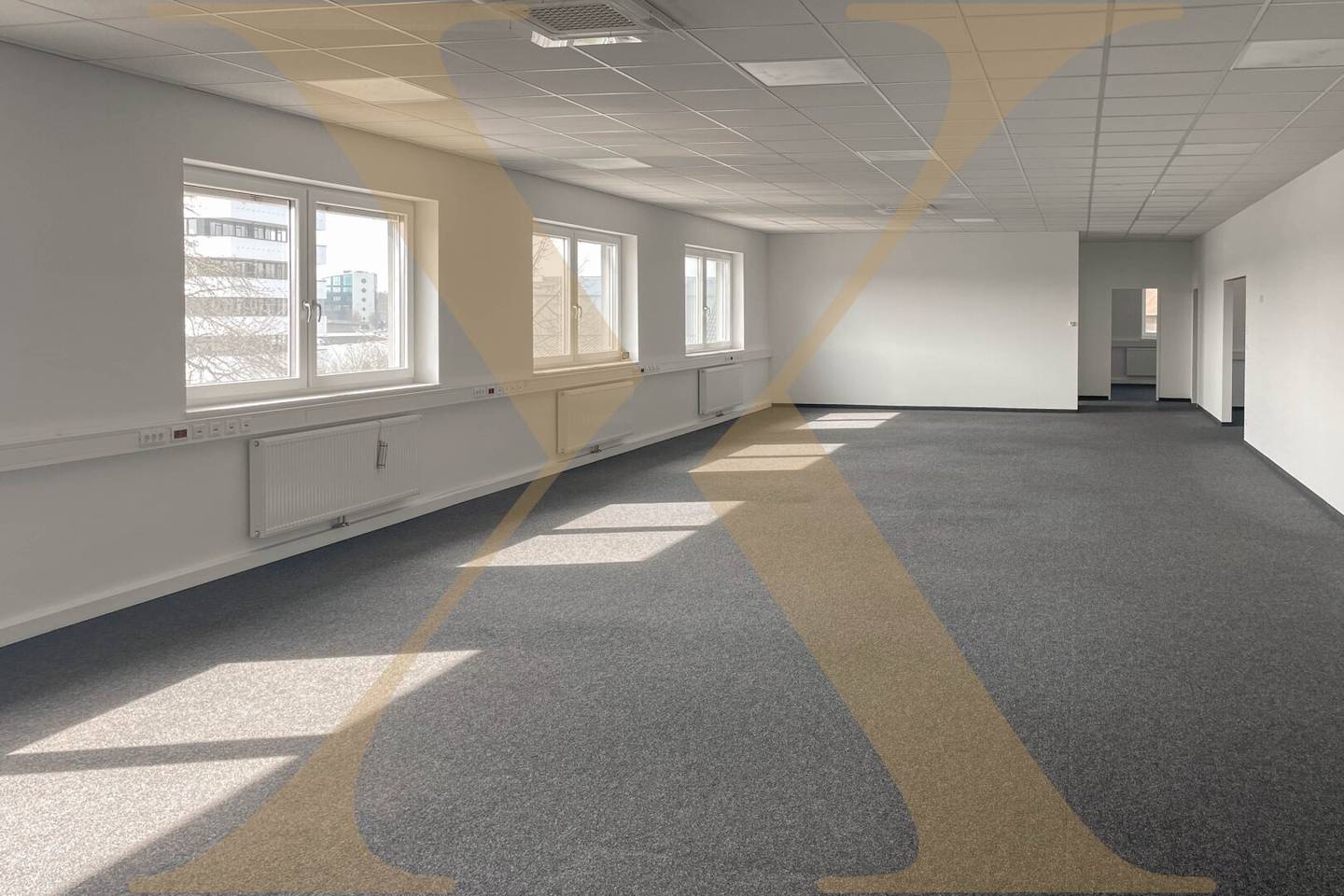 Optimal office space in top location near Plus City Pasching for rent