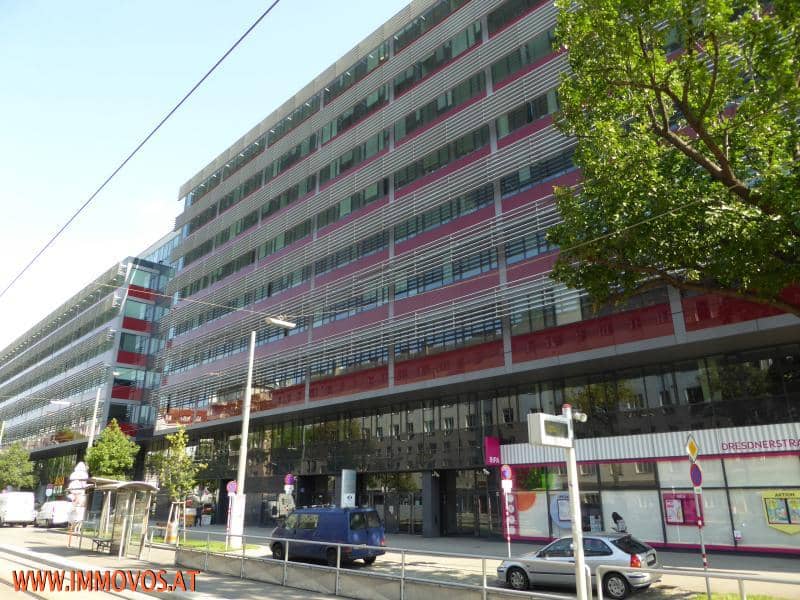 Office Space with Underground Parking near U6 Handelskai