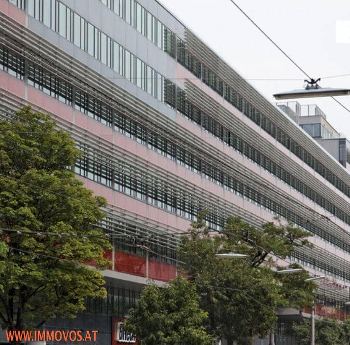 Office Space with Underground Parking near U6 Handelskai