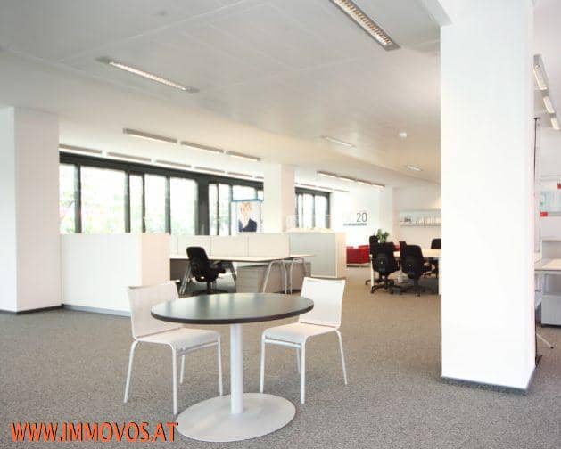 Office Space with Underground Parking near U6 Handelskai