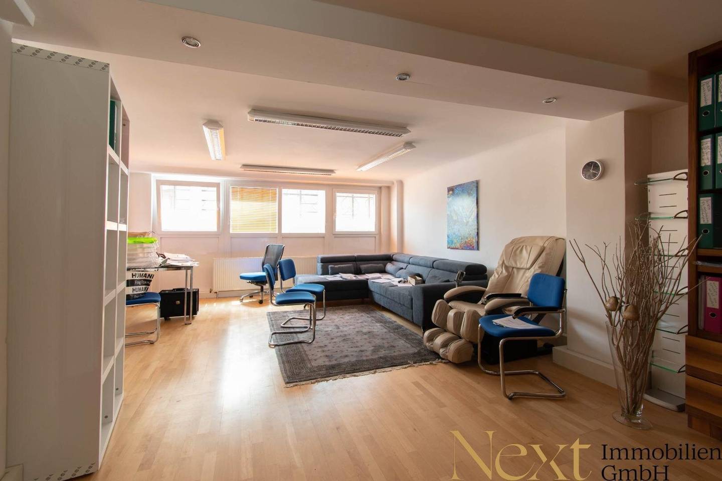 Central office space directly on Linzer Landstraße available for rent now