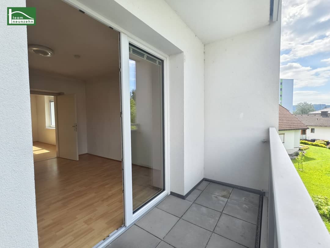Cooperative apartment with loggia and storage room
