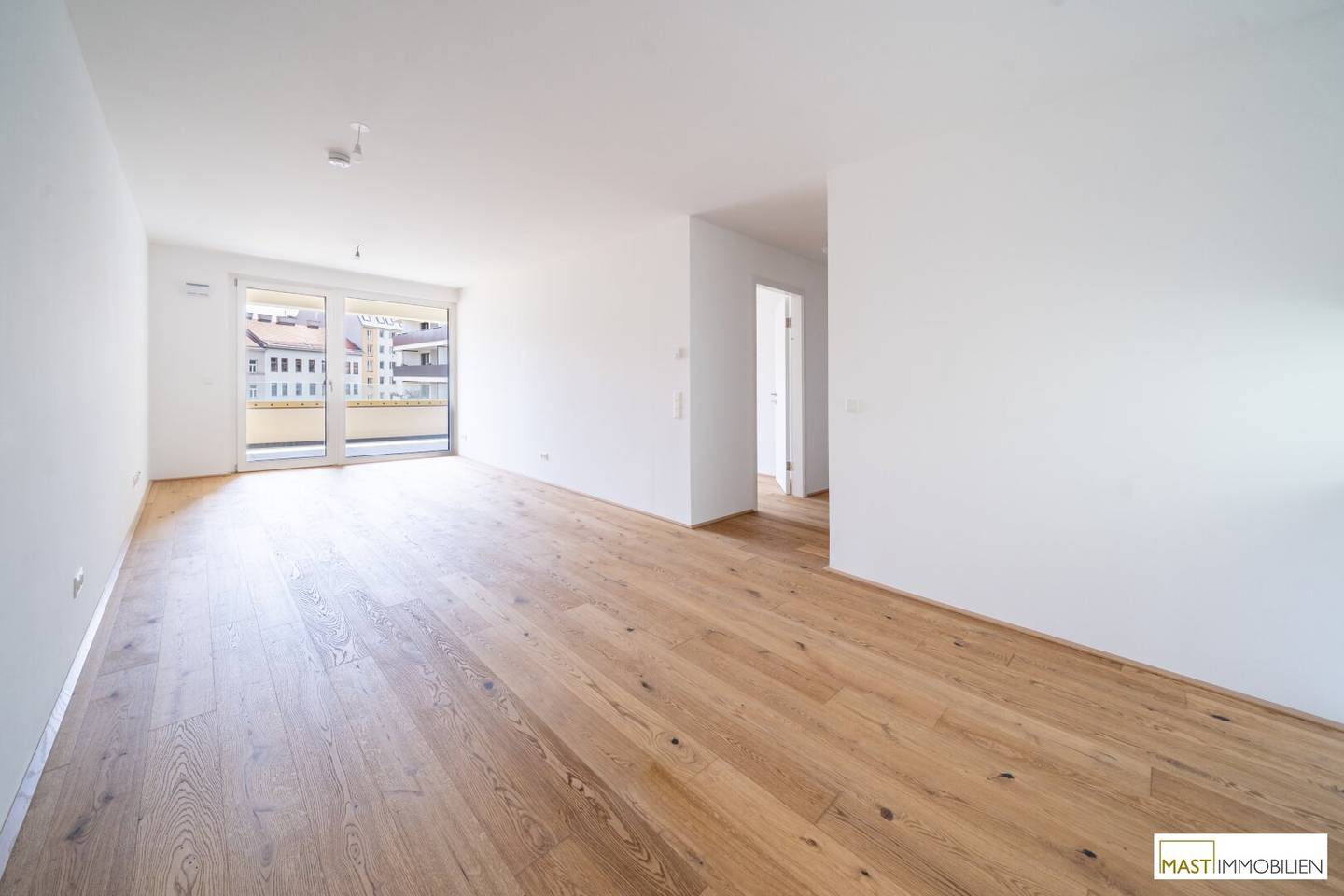 *MILiving* 3-Zimmer Wohnung mit 12qm Freifläche!