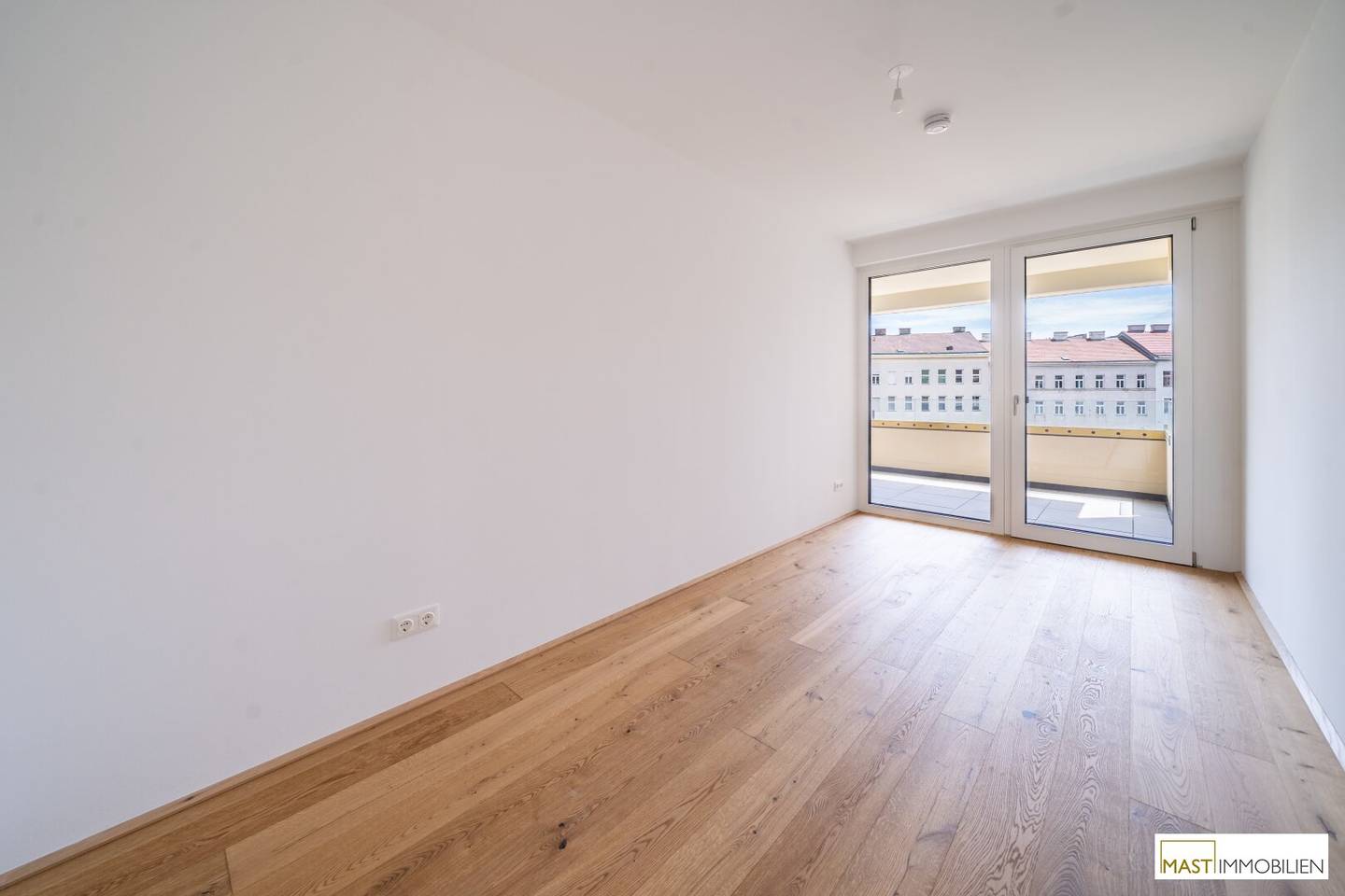 *MILiving* 3-Zimmer Wohnung mit 12qm Freifläche!