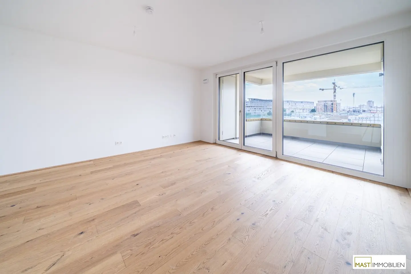 Ready to move in 2-room first occupancy apartment with west orientation