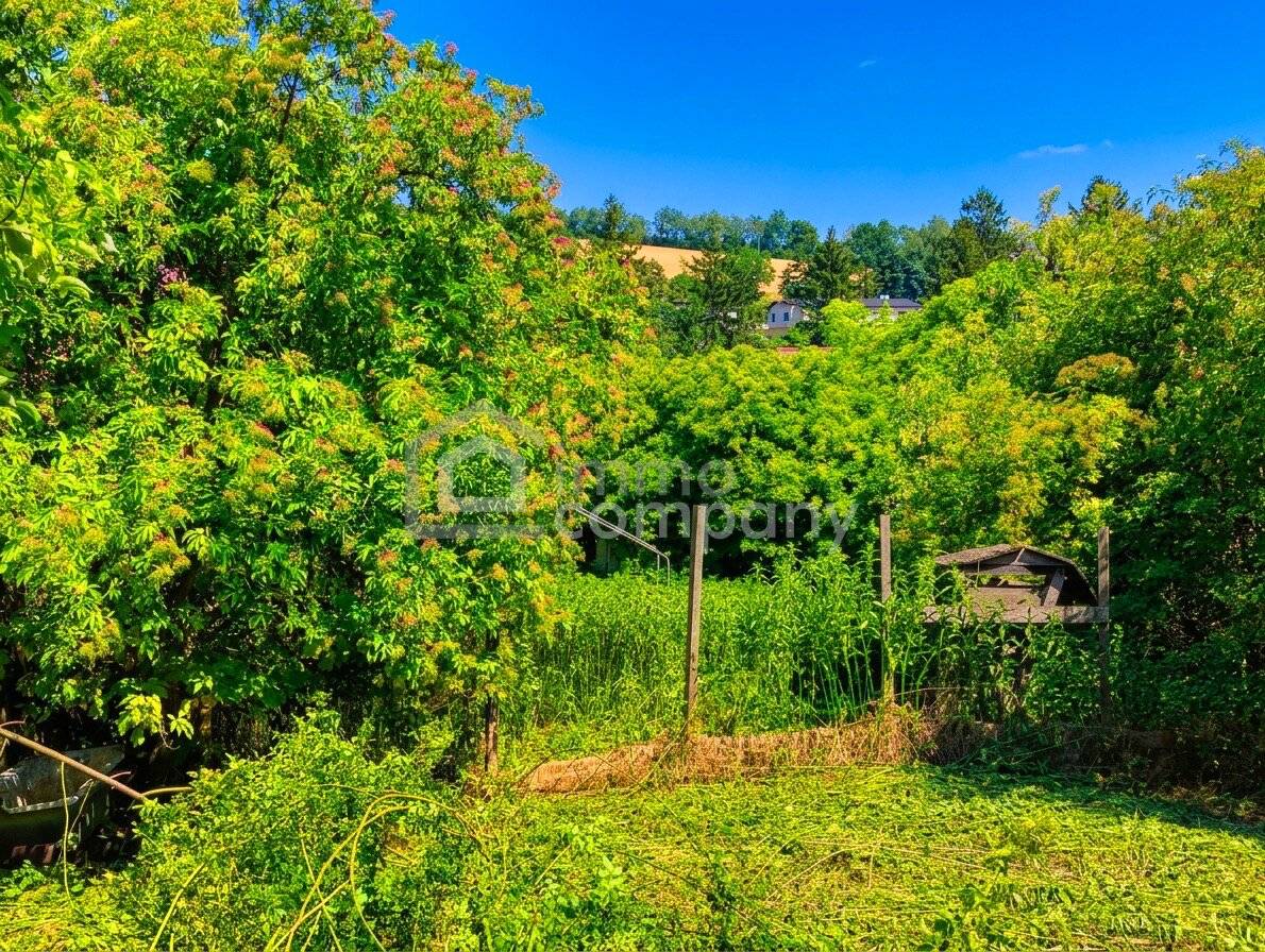 Großes Grundstück mit Weitblick und Bahnanschluss