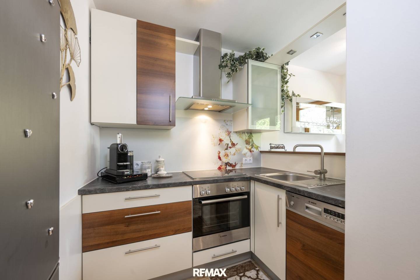 Wohnung mit Balkon und Bergblick in ruhiger Lage