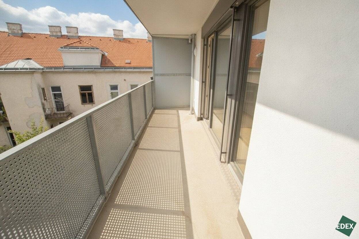 Attractive 3-room apartment with loggia near Denglerpark