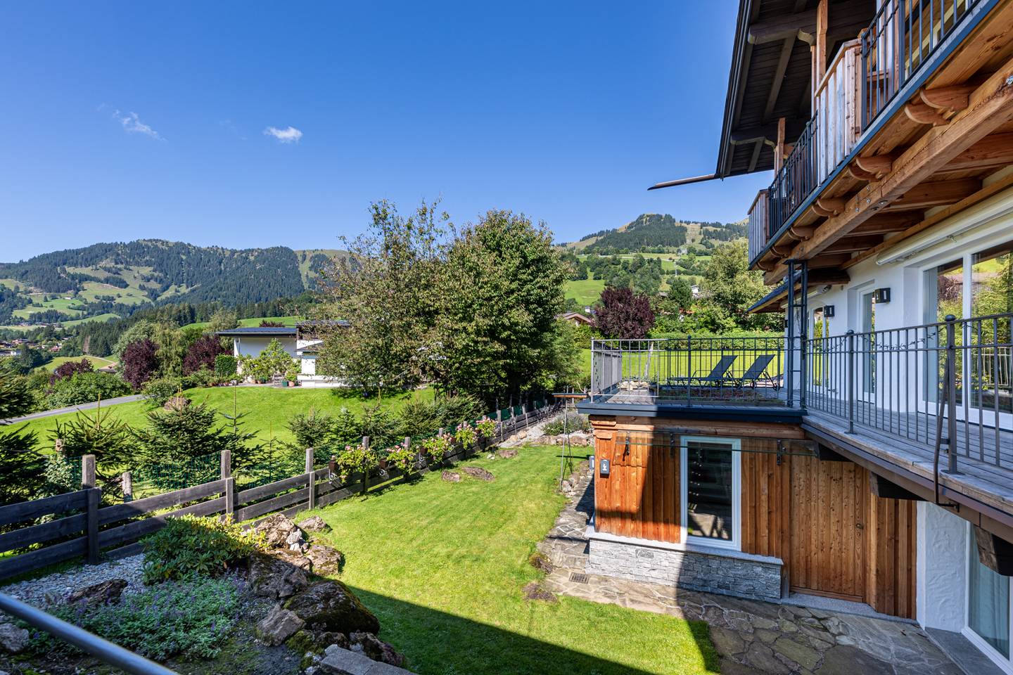 Landhausvilla auf der Bichlalm mit Bergblick und Garten