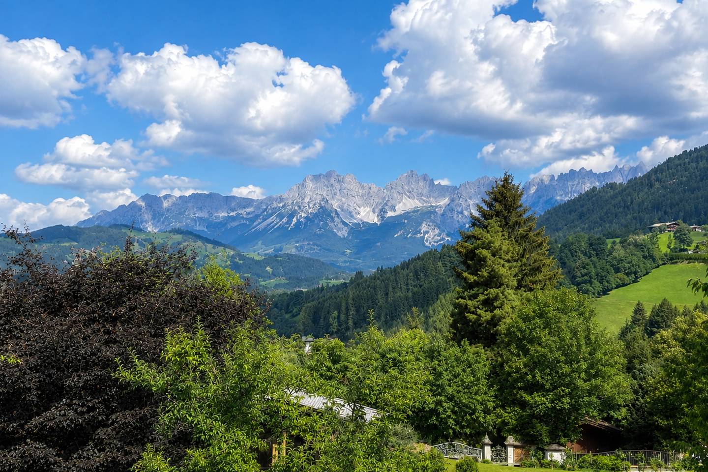 Landhausvilla auf der Bichlalm mit Bergblick und Garten