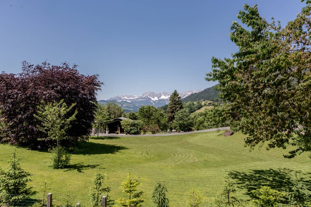 Landhausvilla auf der Bichlalm mit Bergblick und Garten