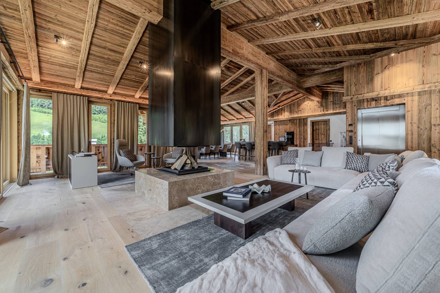 Chalet Neubau mit Wellnessbereich und Skiabfahrt in Aschau