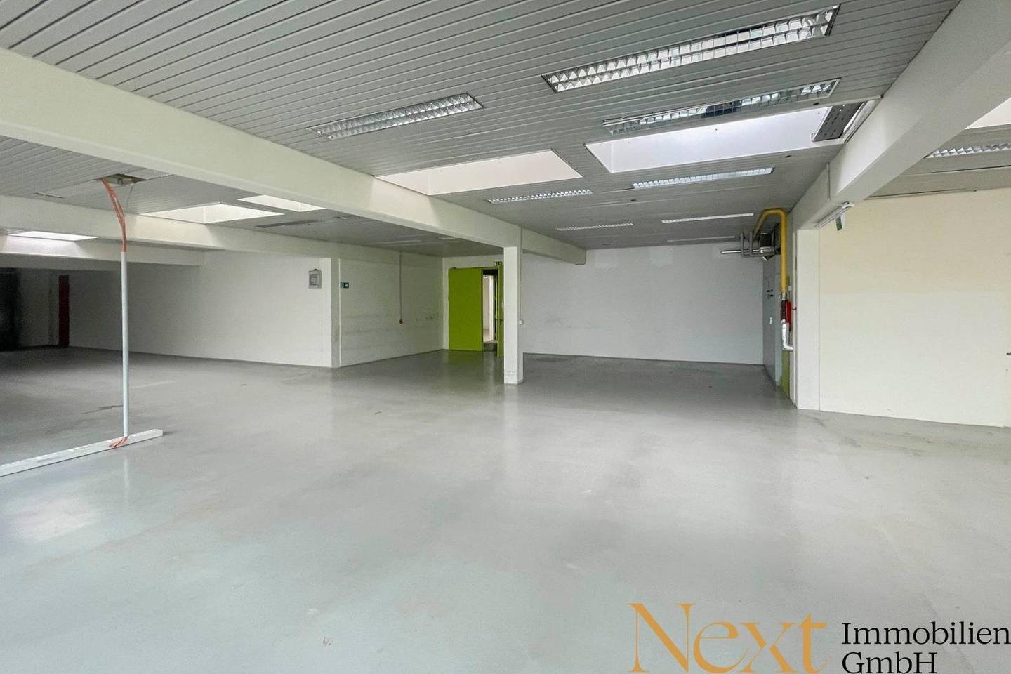 Multifunctional office space with warehouse in Pasching for rent Divisible