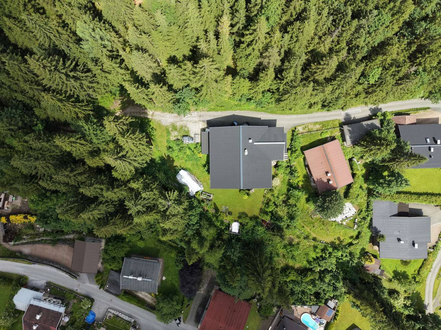 Erdgeschosswohnung mit Westbalkon und großzügigem Garten
