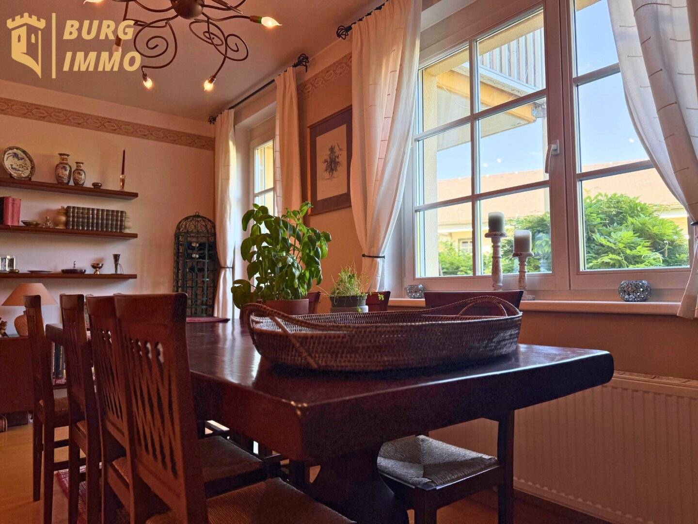 Erdgeschosswohnung mit Garten und Terrasse im Mauerbacherhof
