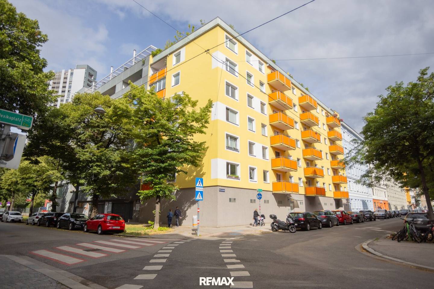 Apartment with southeast loggia and separate WC in quiet location